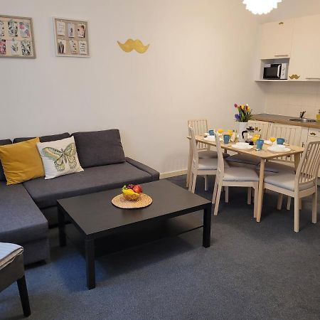 Little Tom Apartments Praga Exterior foto