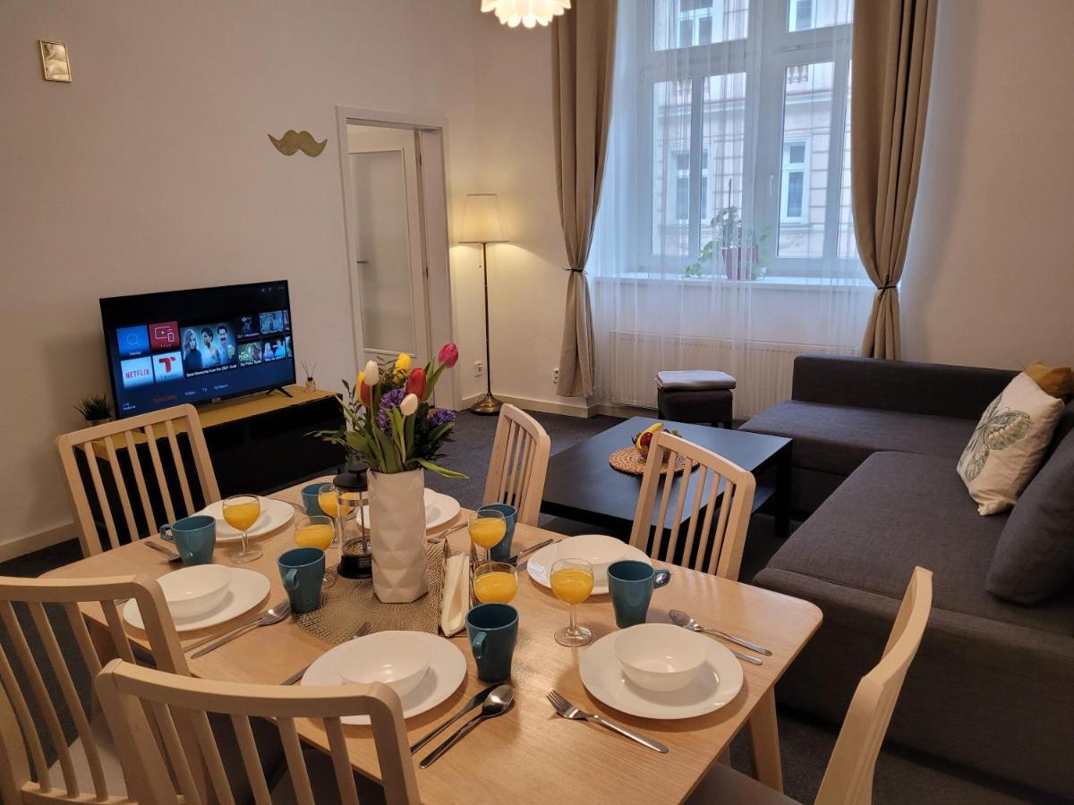 Little Tom Apartments Praga Exterior foto